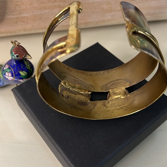 Wide Geometric Cat Eye Cuff Bracelet - Picture 6 of 8